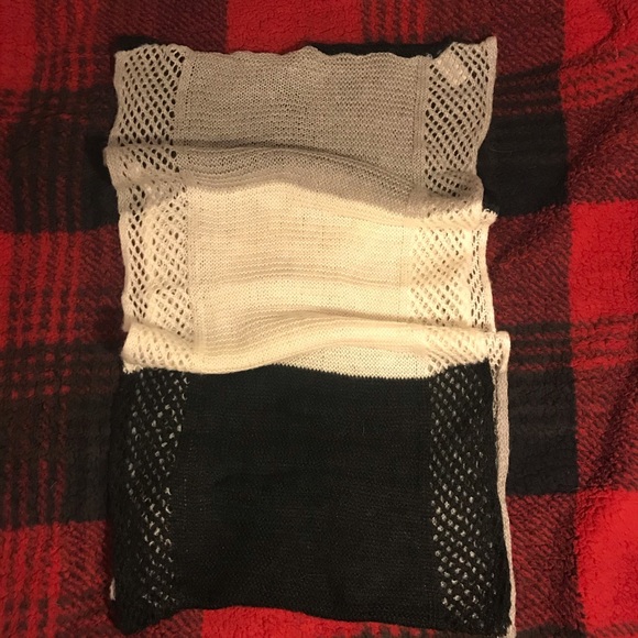 Nicole Marciano Scarf - Picture 2 of 5